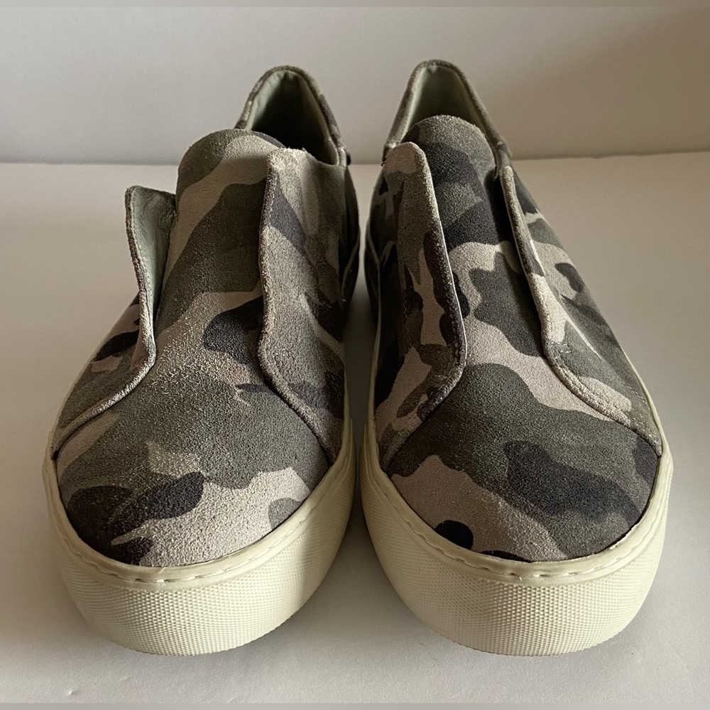 “J/SLIDES NYC” Alara Camo Sneakers (Size 8.5) (Like New)